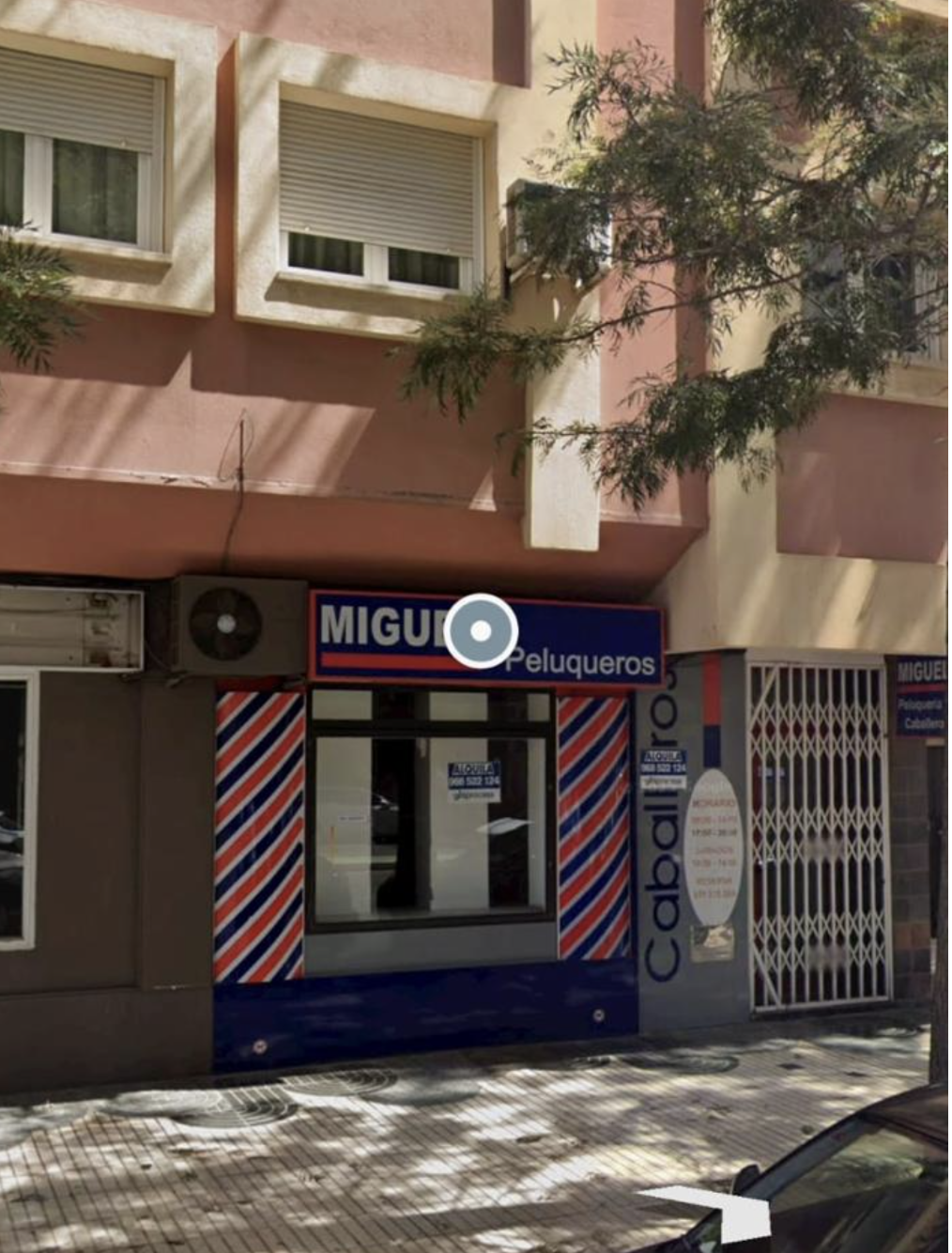 Escaparate publicitario en el centro de Cartagena - Murcia